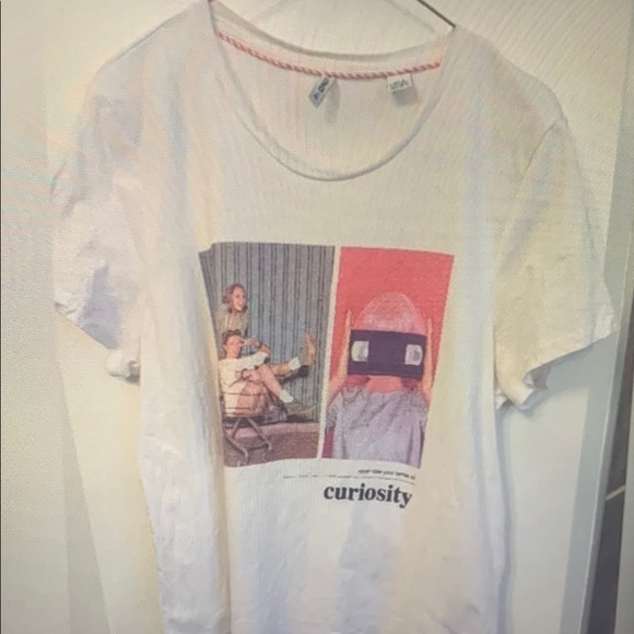 Tops - Curiosity White Graphic T-Shirt